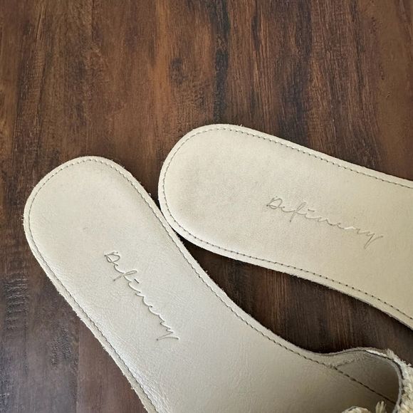 DEFINERY Loop Buckle Raffia Sandals in White ITALY MADE - Picture 9 of 11